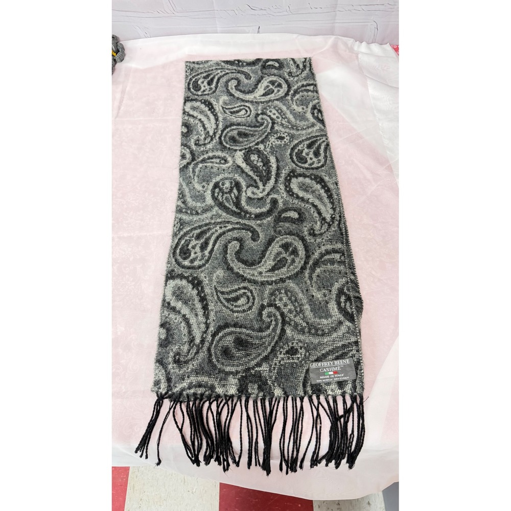 Geoffrey Beene Cashme Scarf Grey Black Paisley Italian Made Fringed Winter Wrap